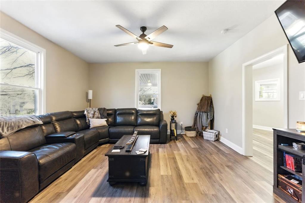 342 Spring Street, Commerce, Georgia image 3