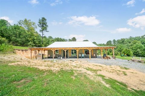 A home in Lindale