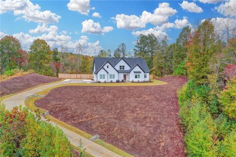 Homes For Sale - 612 Walker Court<br/> Canton, GA 30115