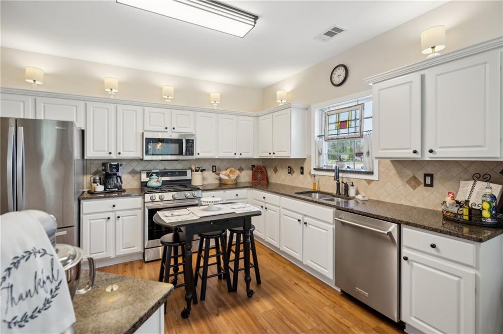 2523 Bancroft Way, Buford, Georgia image 13