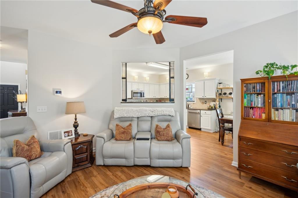 2523 Bancroft Way, Buford, Georgia image 10