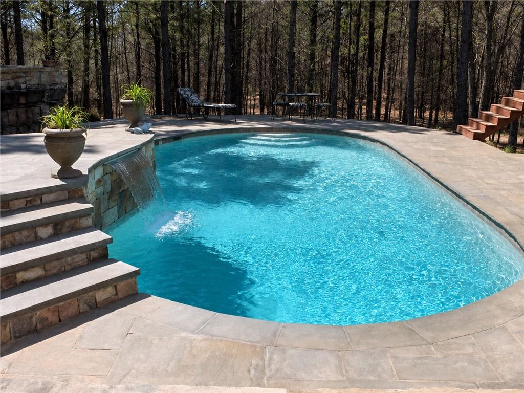1400 Fieldcrest Court