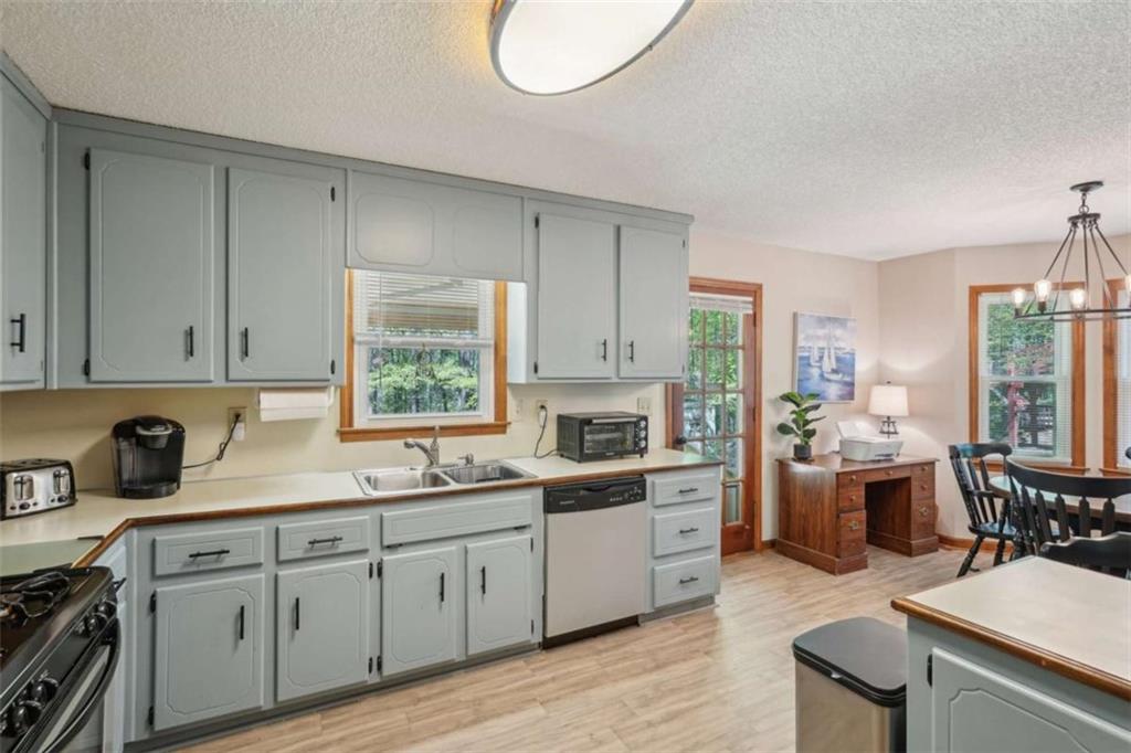 4315 Hickory Point Drive, Canton, Georgia image 30
