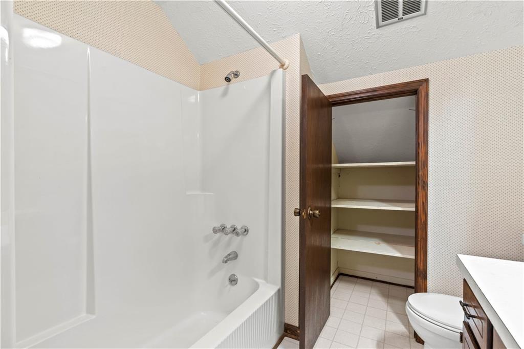 5042 Red Oak Lane, Gainesville, Georgia image 48