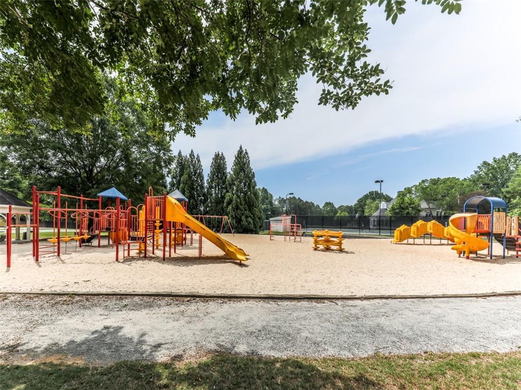 Towne Lake Hills North - Residential