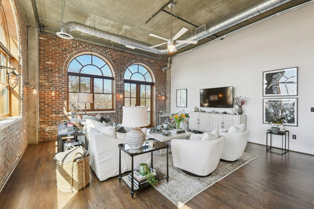 3235 Roswell Road NE 704