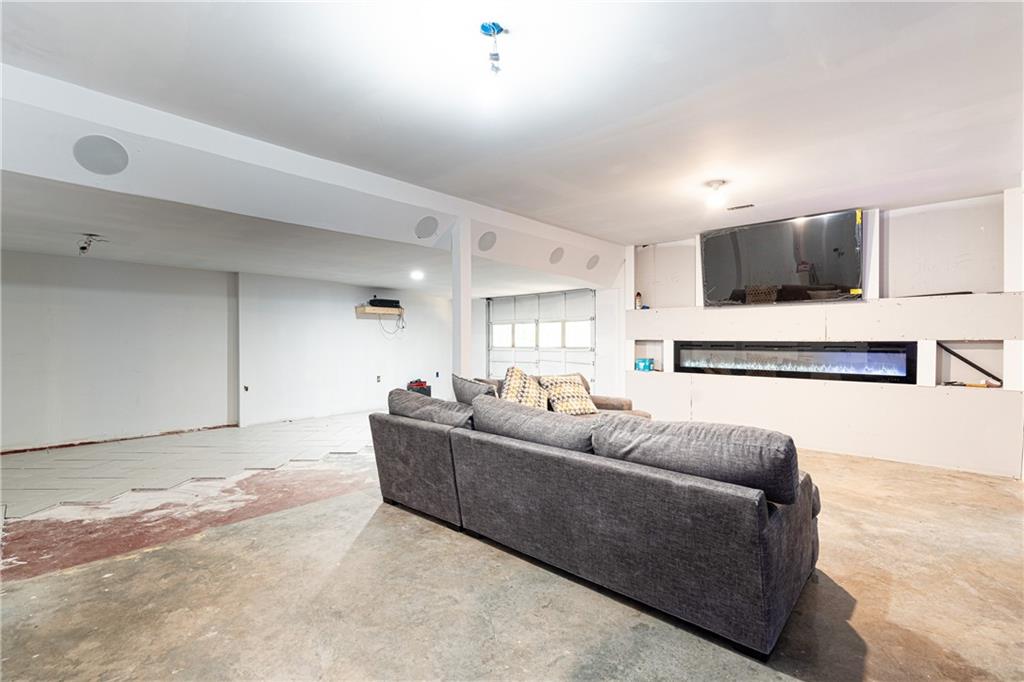 Hamptons Grant - Residential