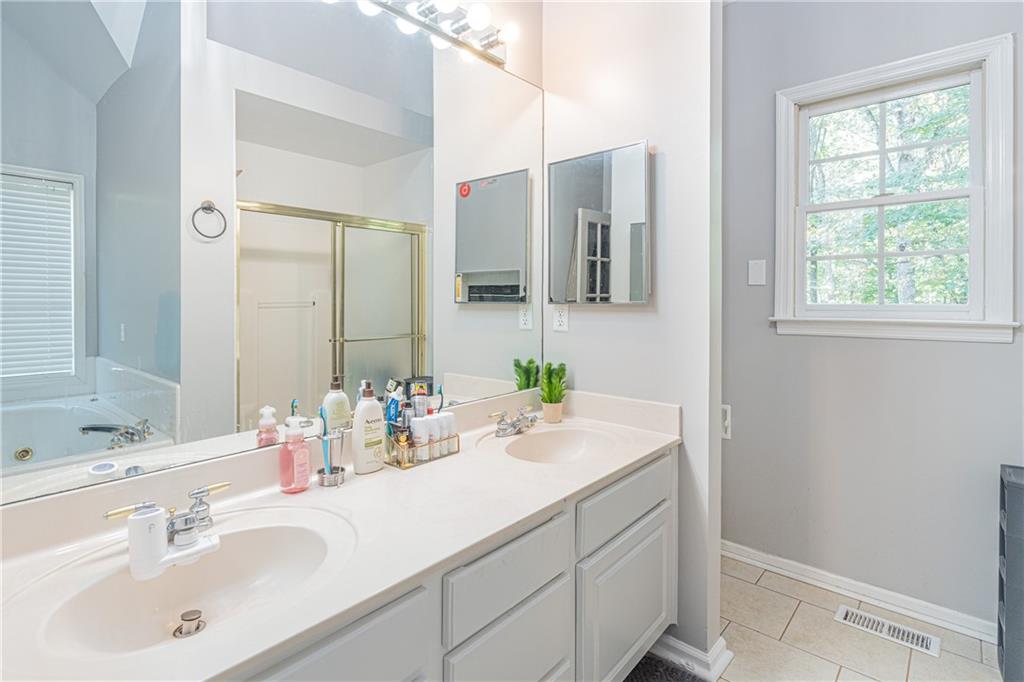 Hamptons Grant - Residential
