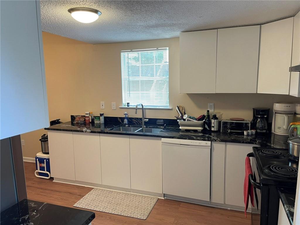 1421 Isleworth Circle, College Park, Georgia image 7