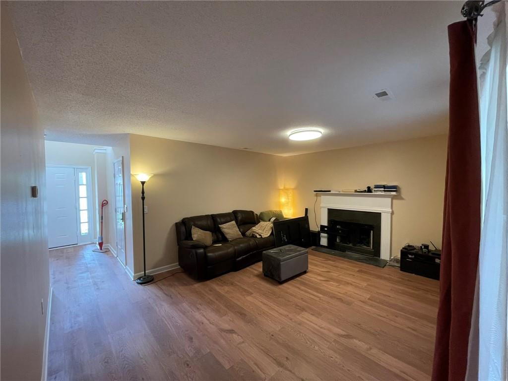 1421 Isleworth Circle, College Park, Georgia image 6