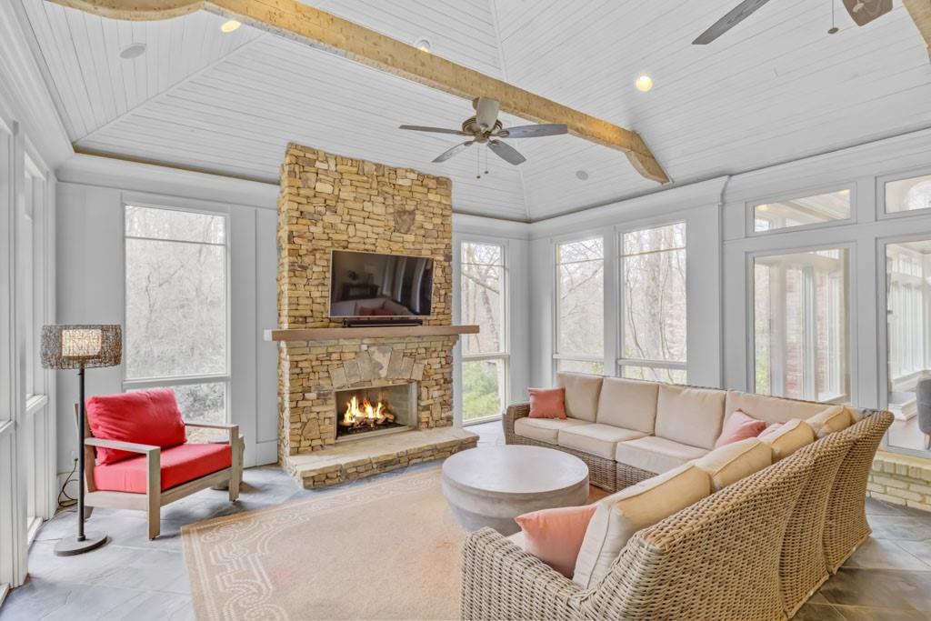 366 Blackland Road NW