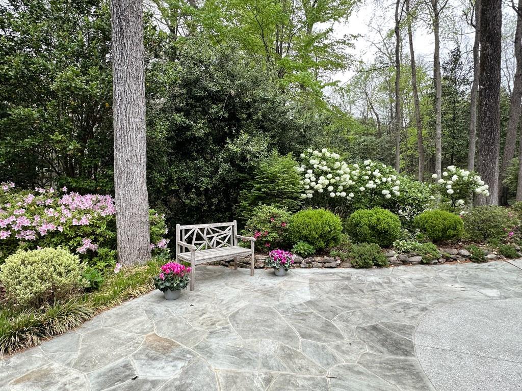 366 Blackland Road NW