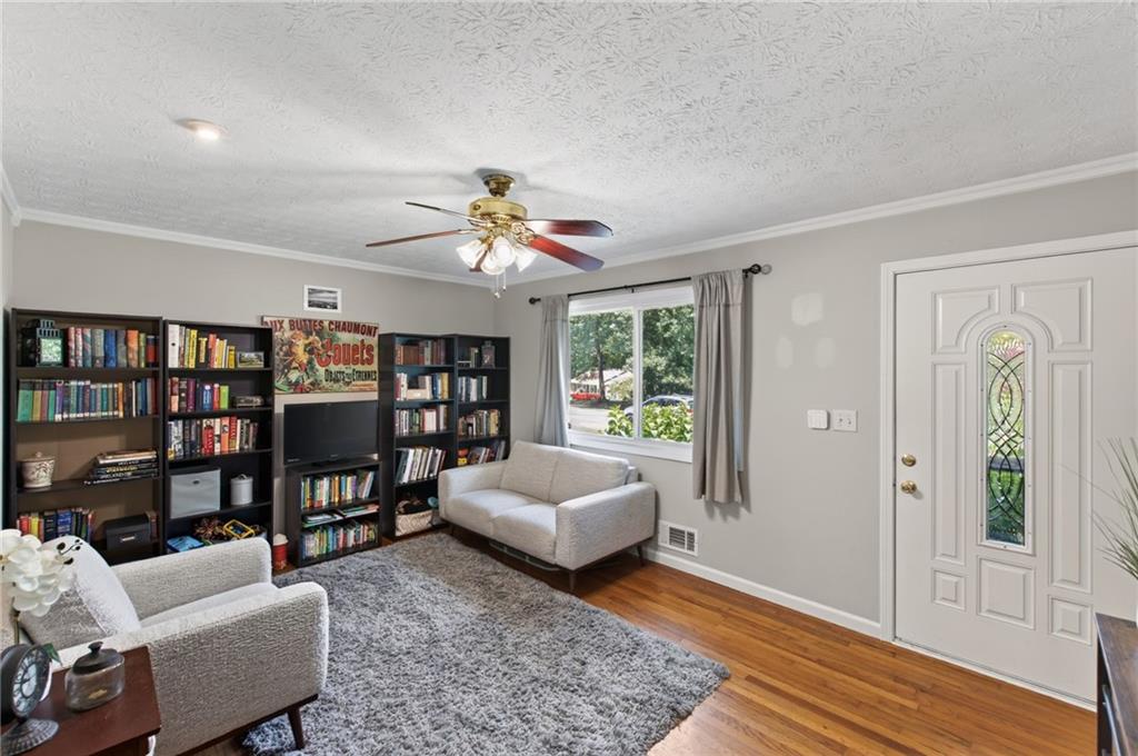 877 King Drive