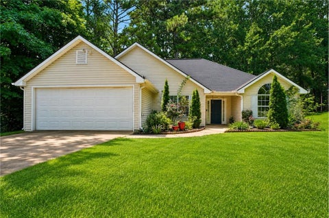 Homes For Sale - 7216 Ironwood Drive<br/> Gainesville, GA 30507