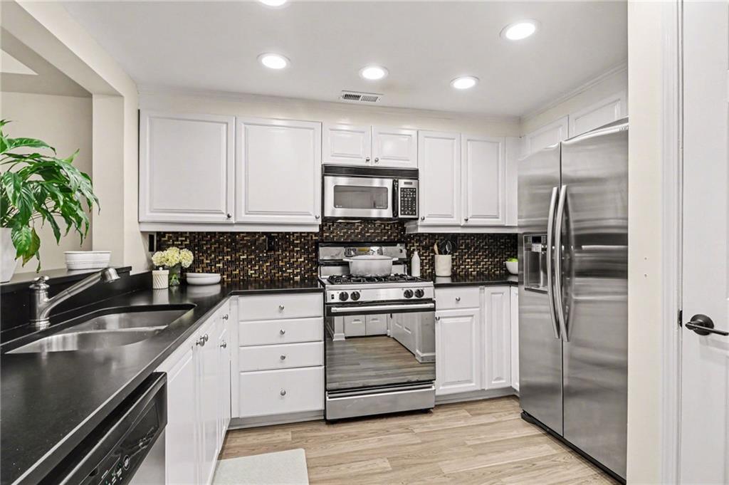 3636 Habersham Road NW 2204