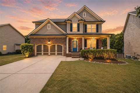 Homes For Sale - 960 Upland Court<br/> Sugar Hill, GA 30518