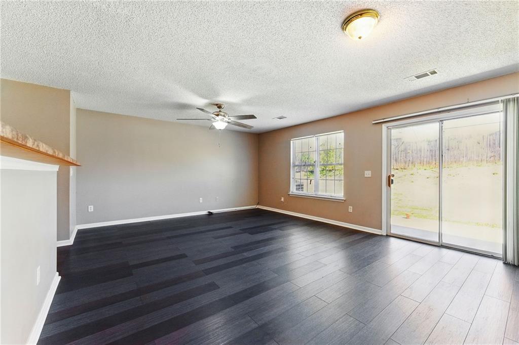 5338 Creekview Lane, Morrow, Georgia image 7