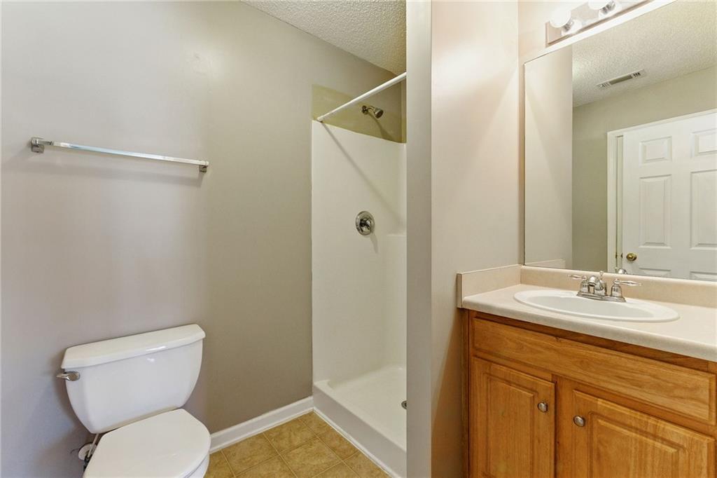 5338 Creekview Lane, Morrow, Georgia image 11