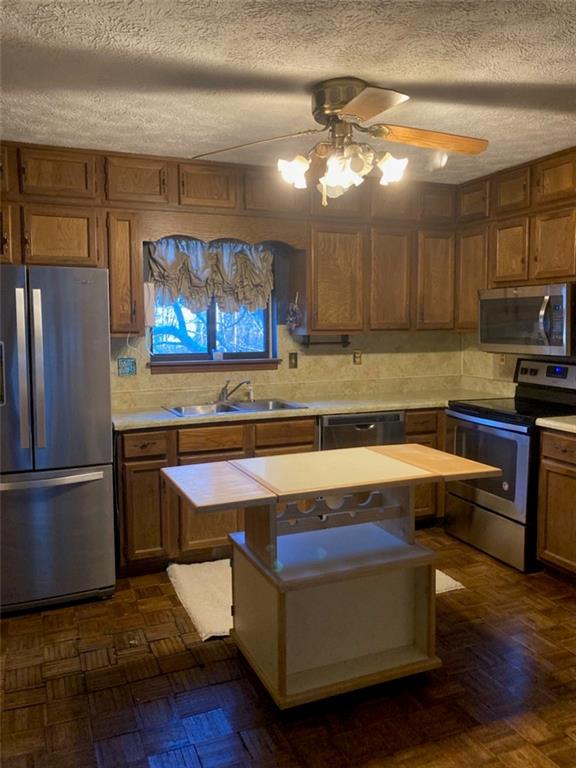 3315 Canterbury Trail