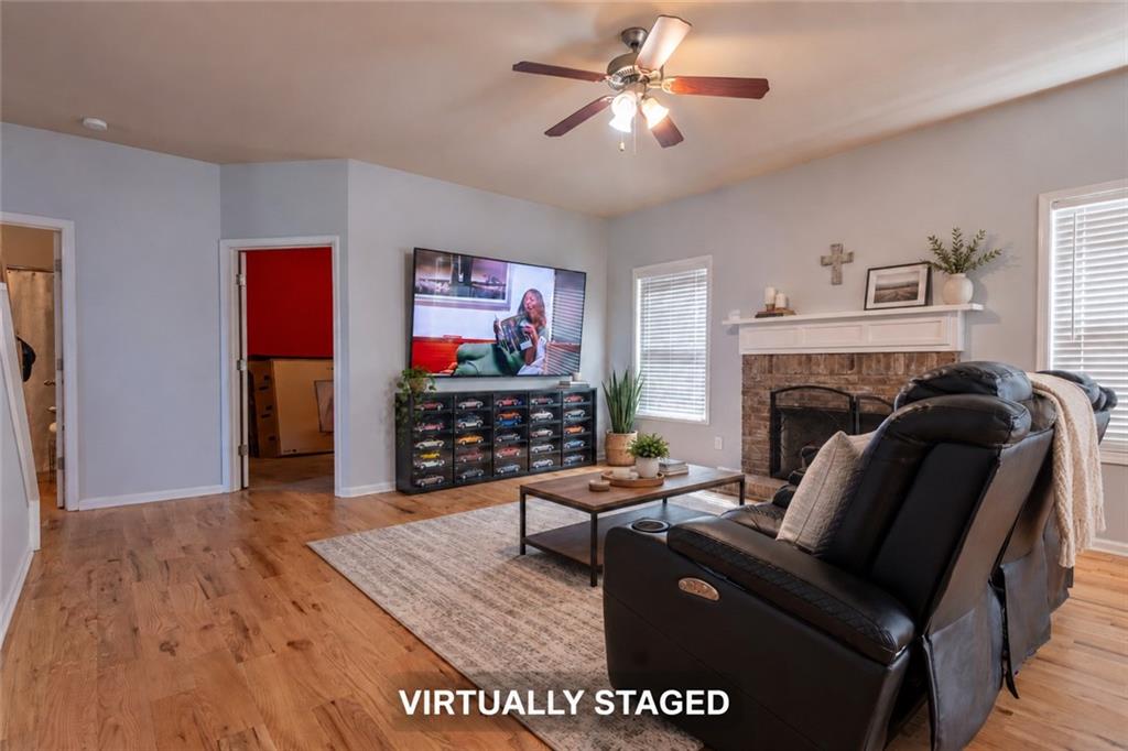 1712 Penny Lane NW