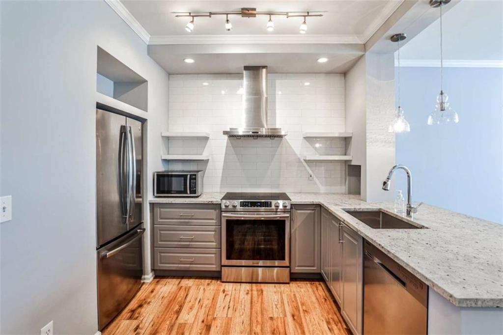 1126 VILLAGE Court