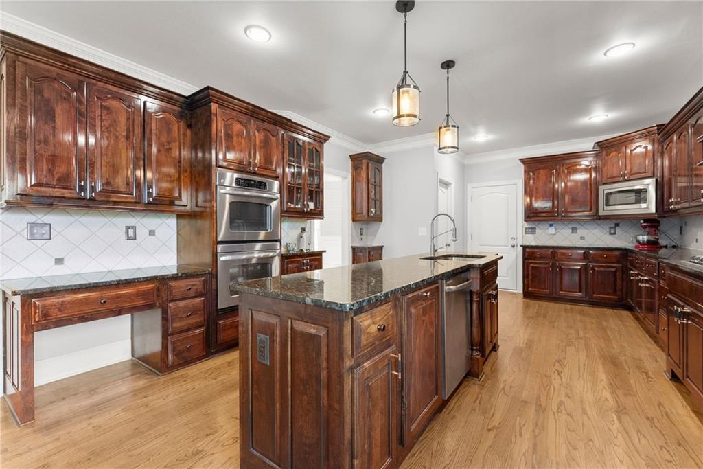 4514 Meadowland Way