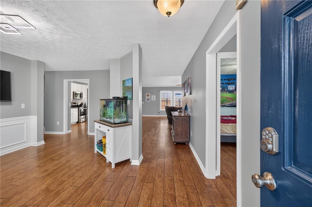10 Lake Valley Drive