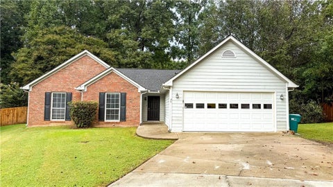Homes For Sale - 1320 Opal Circle<br/> Lawrenceville, GA 30043