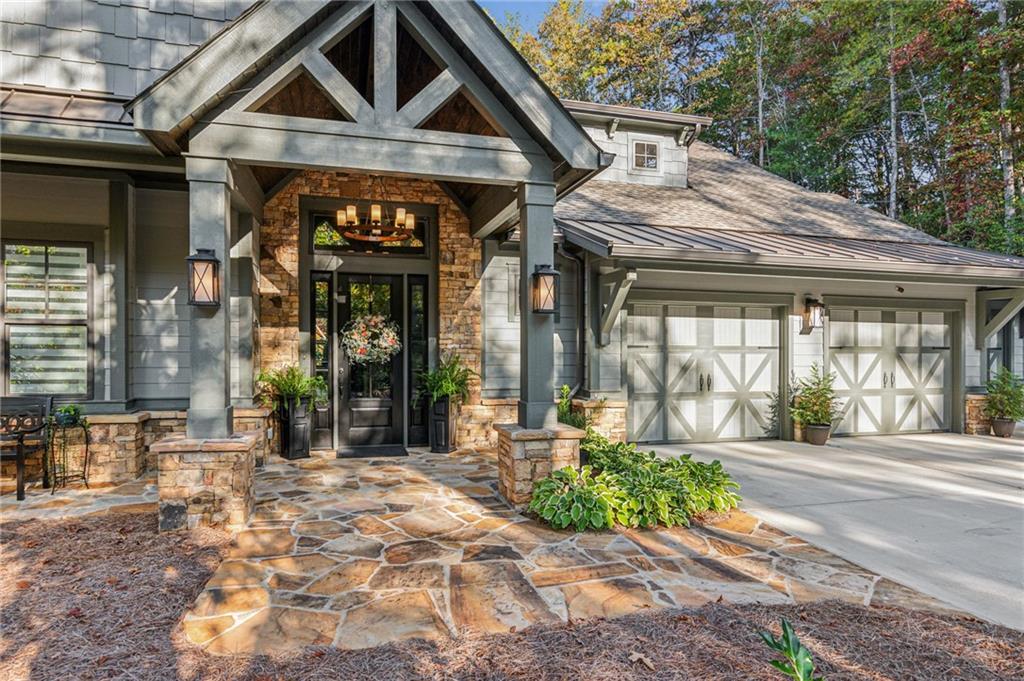 44 Whisper Place