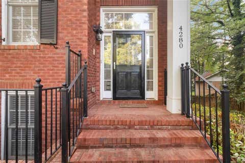Townhouse For Sale - 4280 Kingston Gate Cove<br/> Atlanta, GA 30341