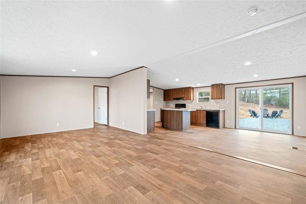 5734 Sallee Circle, Oakwood, Georgia image 3