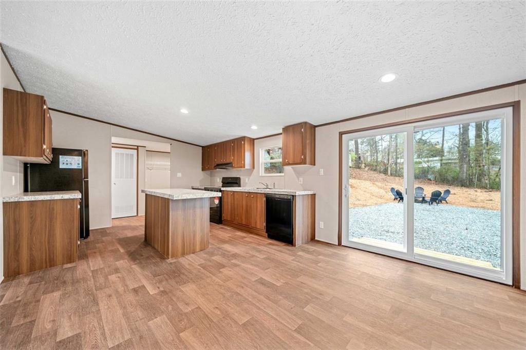 5734 Sallee Circle, Oakwood, Georgia image 6