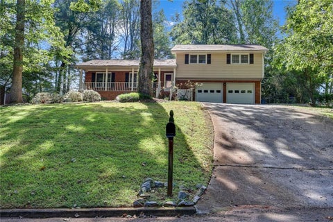 Homes For Sale - 5728 Four Winds Court<br/> Lilburn, GA 30047