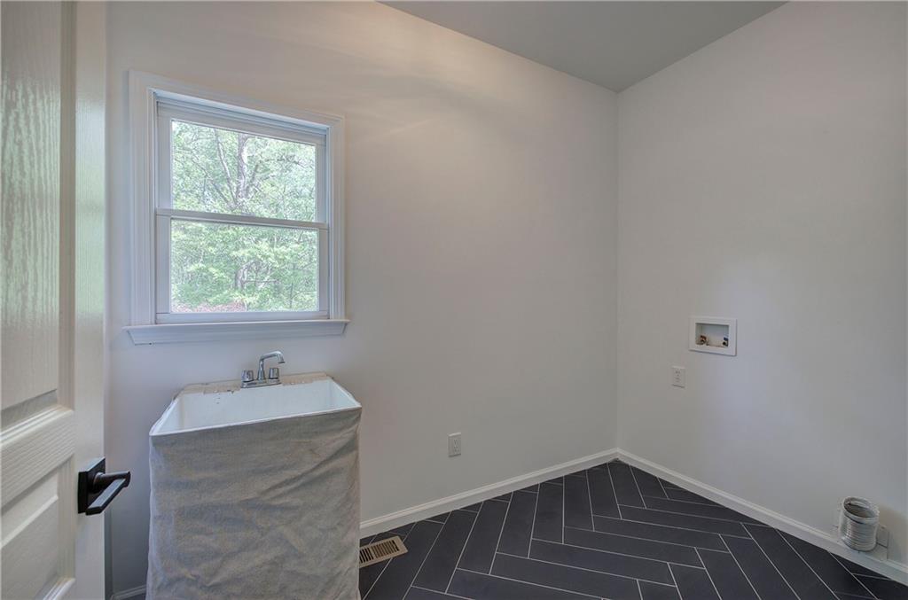 1043 Middlebrooke Drive, Canton, Georgia image 35