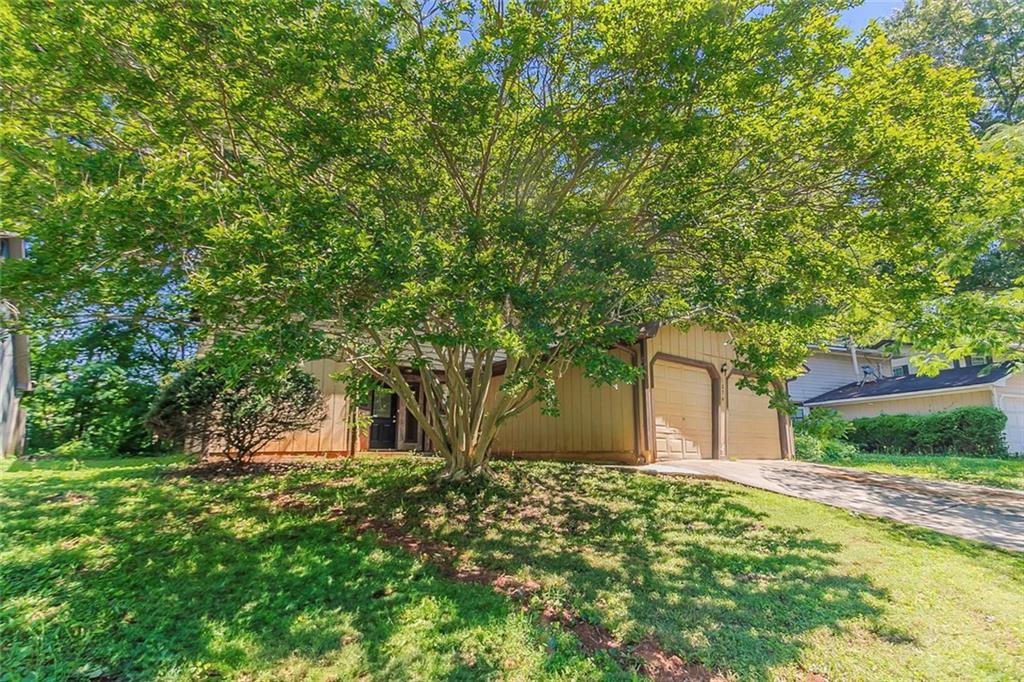 1074 Cherokee Heights