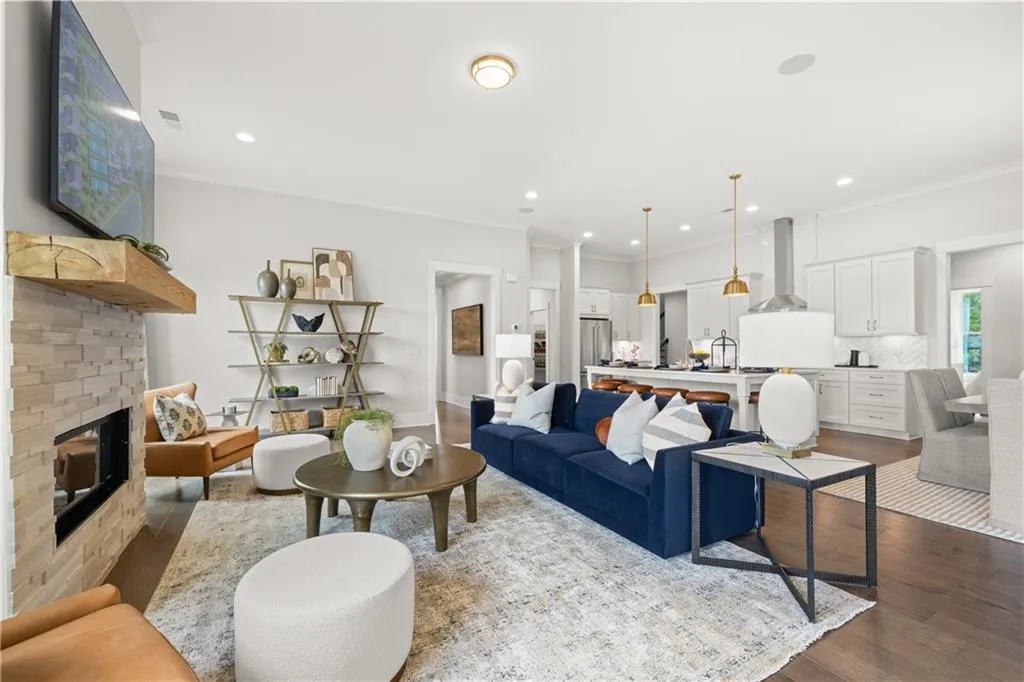 Snellville, Georgia 30078, United States, 2 Bedrooms Bedrooms, ,3 BathroomsBathrooms,Residential,Pending,49773