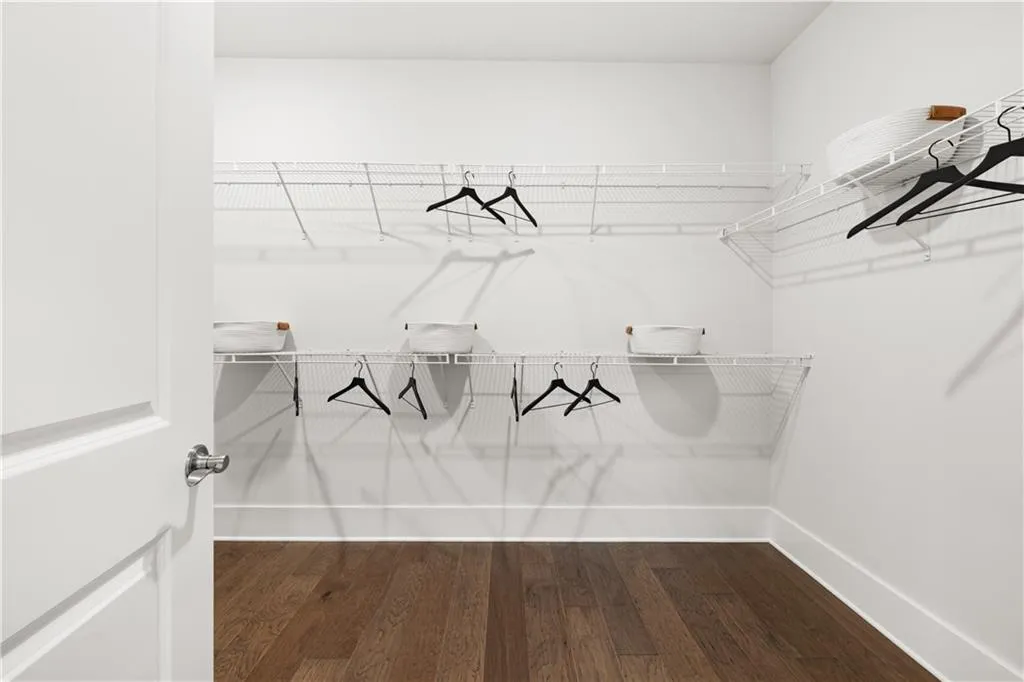 Snellville, Georgia 30078, United States, 2 Bedrooms Bedrooms, ,3 BathroomsBathrooms,Residential,Pending,49773