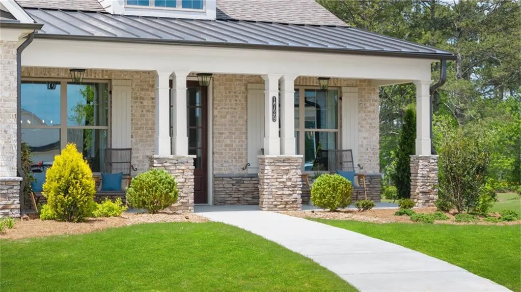 Snellville, Georgia 30078, United States, 2 Bedrooms Bedrooms, ,3 BathroomsBathrooms,Residential,Pending,49773