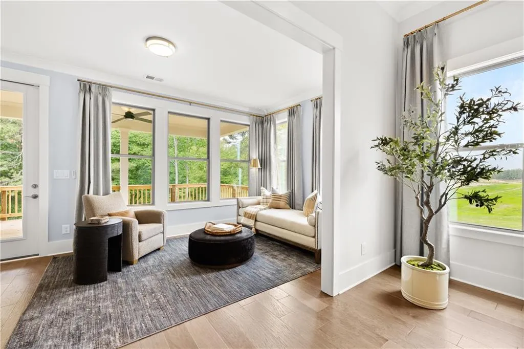 Snellville, Georgia 30078, United States, 2 Bedrooms Bedrooms, ,3 BathroomsBathrooms,Residential,Pending,49773