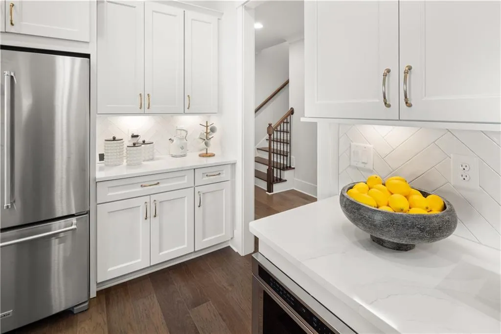 Snellville, Georgia 30078, United States, 2 Bedrooms Bedrooms, ,3 BathroomsBathrooms,Residential,Pending,49773