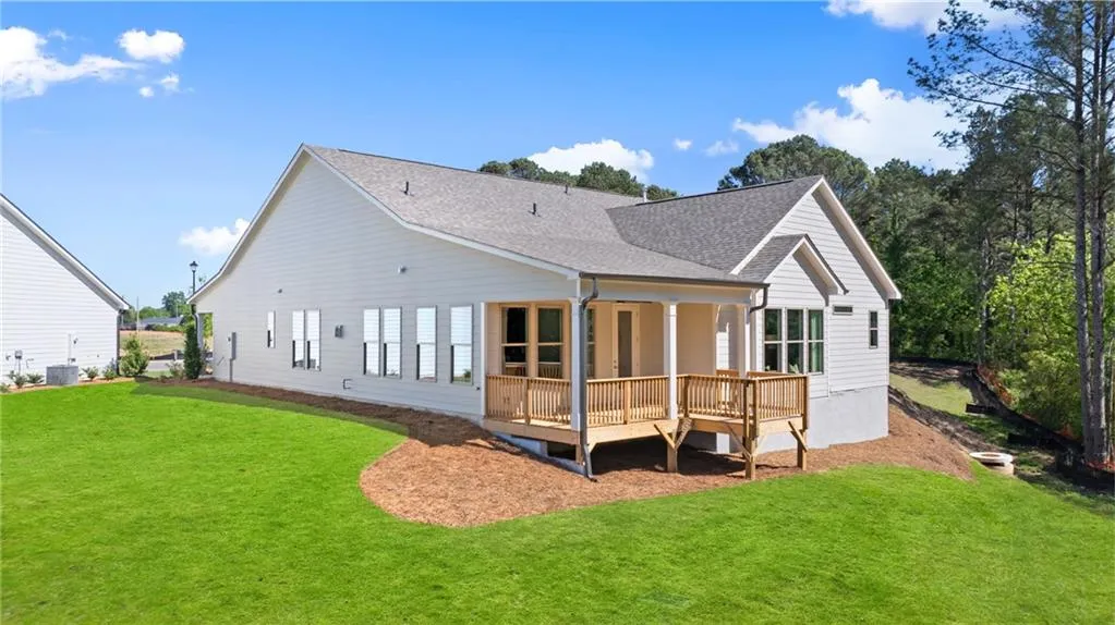 Snellville, Georgia 30078, United States, 2 Bedrooms Bedrooms, ,3 BathroomsBathrooms,Residential,Pending,49773