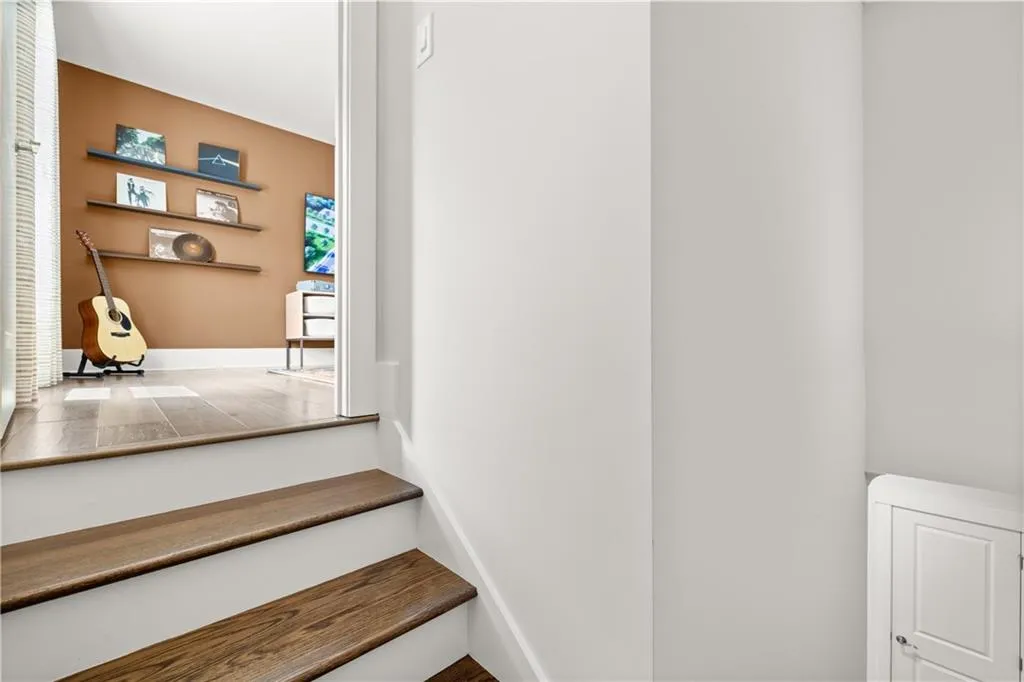 Snellville, Georgia 30078, United States, 2 Bedrooms Bedrooms, ,3 BathroomsBathrooms,Residential,Pending,49773