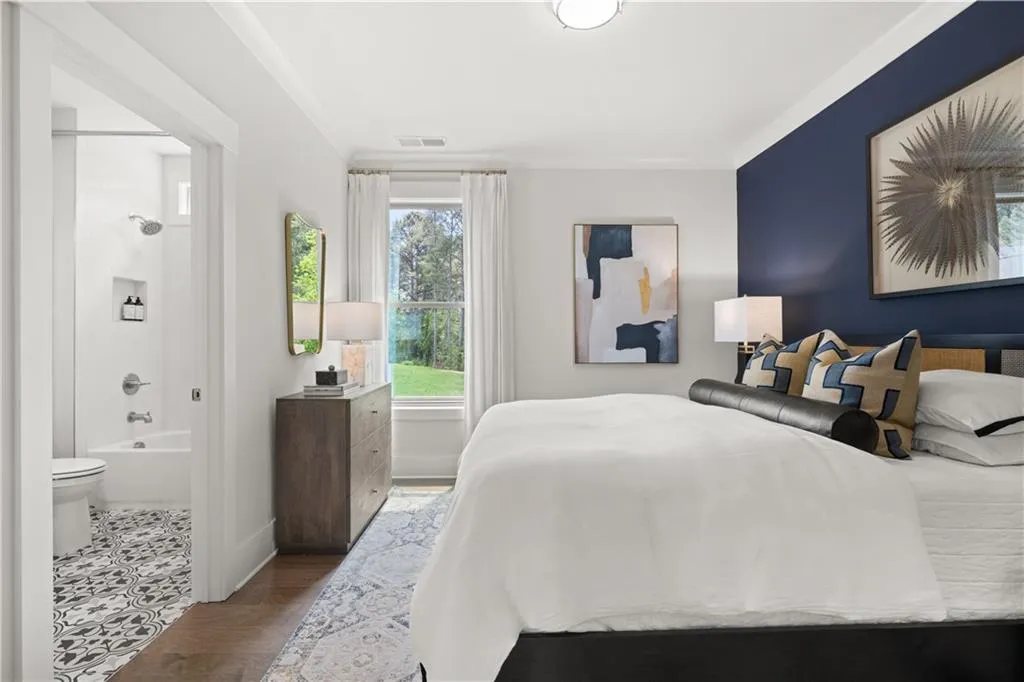 Snellville, Georgia 30078, United States, 2 Bedrooms Bedrooms, ,3 BathroomsBathrooms,Residential,Pending,49773