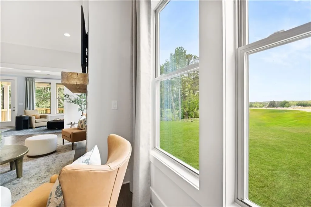 Snellville, Georgia 30078, United States, 2 Bedrooms Bedrooms, ,3 BathroomsBathrooms,Residential,Pending,49773