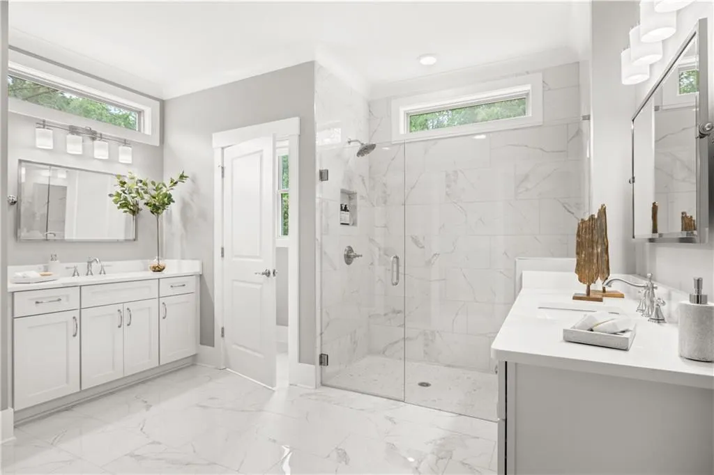 Snellville, Georgia 30078, United States, 2 Bedrooms Bedrooms, ,3 BathroomsBathrooms,Residential,Pending,49773