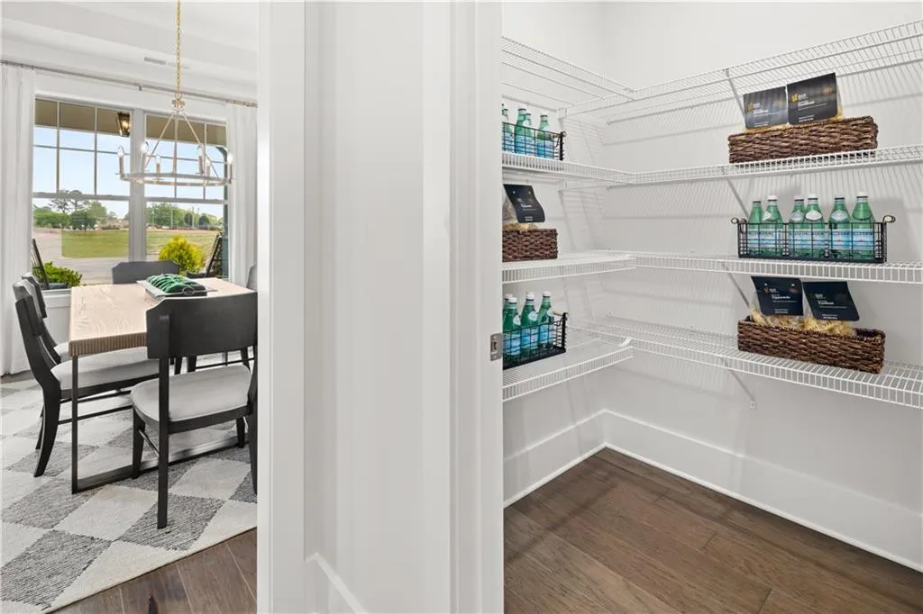 Snellville, Georgia 30078, United States, 2 Bedrooms Bedrooms, ,3 BathroomsBathrooms,Residential,Pending,49773