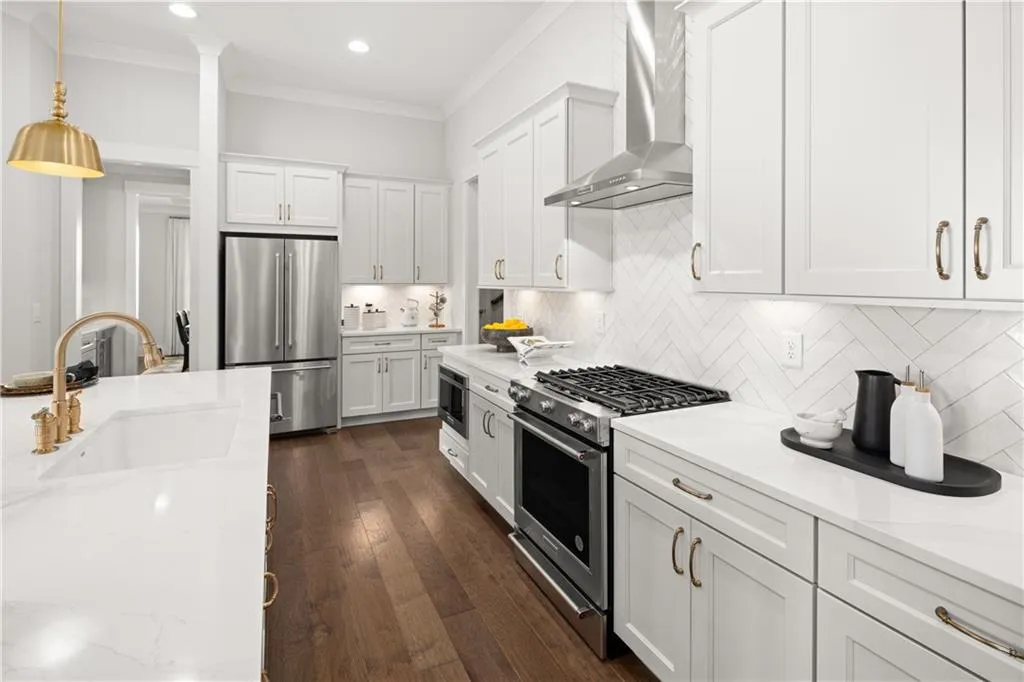 Snellville, Georgia 30078, United States, 2 Bedrooms Bedrooms, ,3 BathroomsBathrooms,Residential,Pending,49773