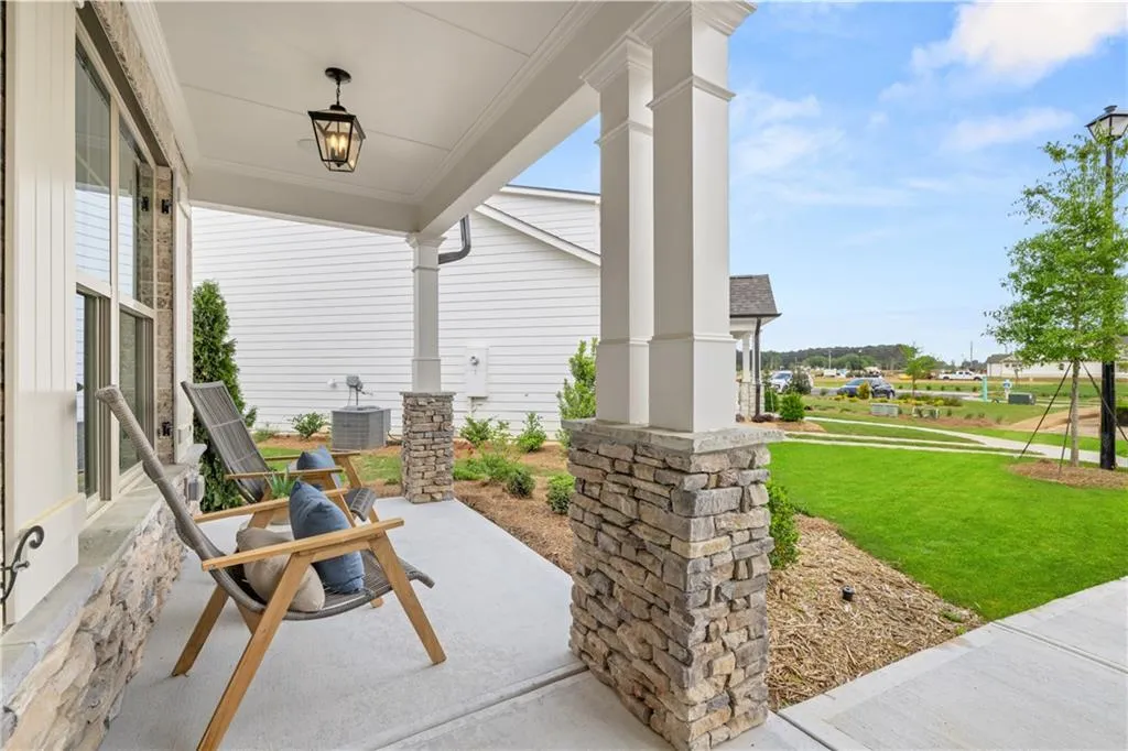 Snellville, Georgia 30078, United States, 2 Bedrooms Bedrooms, ,3 BathroomsBathrooms,Residential,Pending,49773