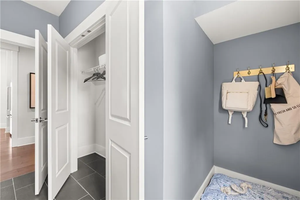 Snellville, Georgia 30078, United States, 2 Bedrooms Bedrooms, ,3 BathroomsBathrooms,Residential,Pending,49773