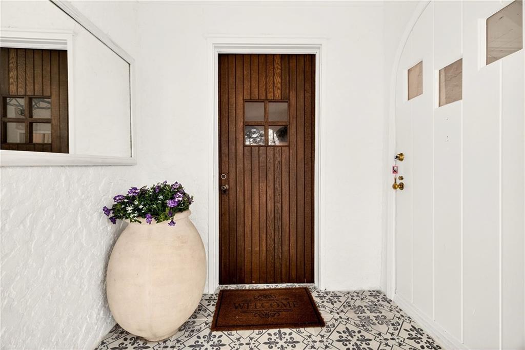 1031 Reeder Circle NE